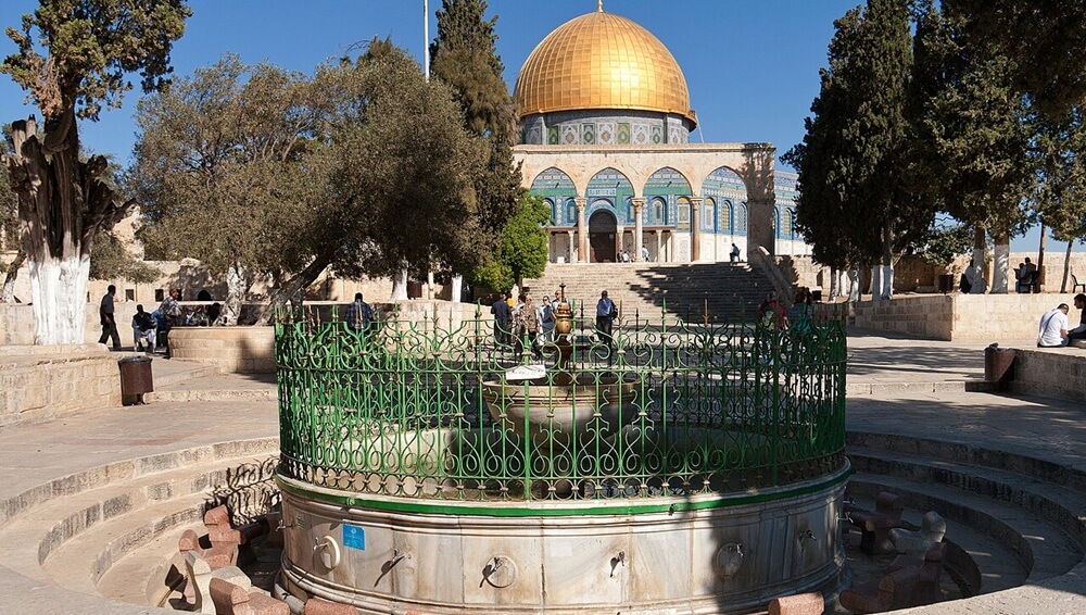 הגביע של תנכיז בהר הבית באדיבות ויקיפדיה